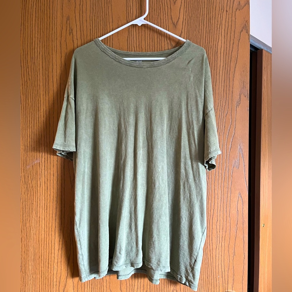 Large, oversized aerie t-shirt